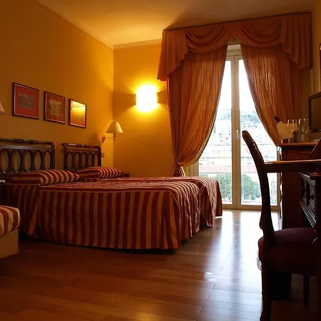 Hotel Firenze E Continentale 4*