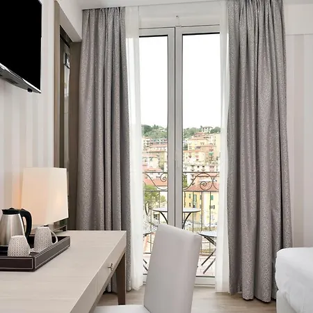 Готель Firenze E Continentale 4*
