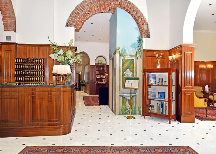 Firenze E Continentale فندق لا سبيتسْيا